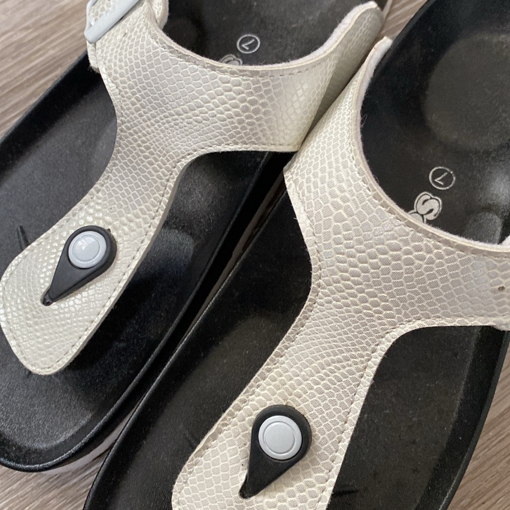 SoftMoc Sandals - Picture 3 of 4